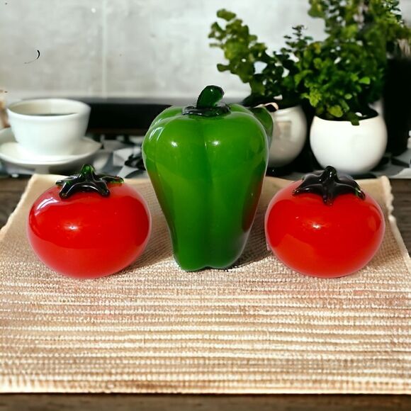 3 Art Glass Vegetable Figures Paperweight Veggie Decor Red Green Handblown Vtg - Picture 8 of 15
